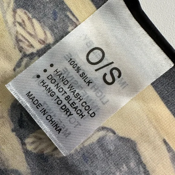 Klimt Judith Elegant Gold and Black Art Silk Scarf - Picture 3 of 4